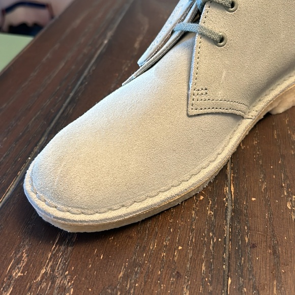 Clarks Desert Boots.  Size 9 (women’s) Pale green. - Picture 5 of 9